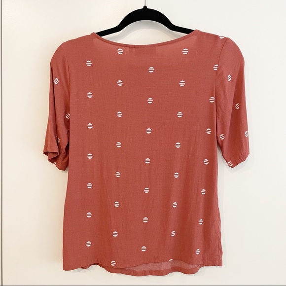 Minimum Coral Patterned Short Sleeved Blouse Size 34 or US XS - Picture 2 of 8